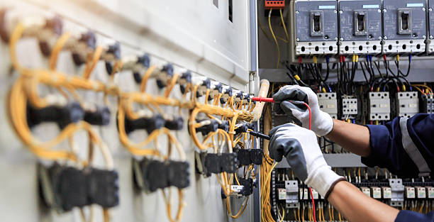 Professional Electrician technician working in Herscher, IL